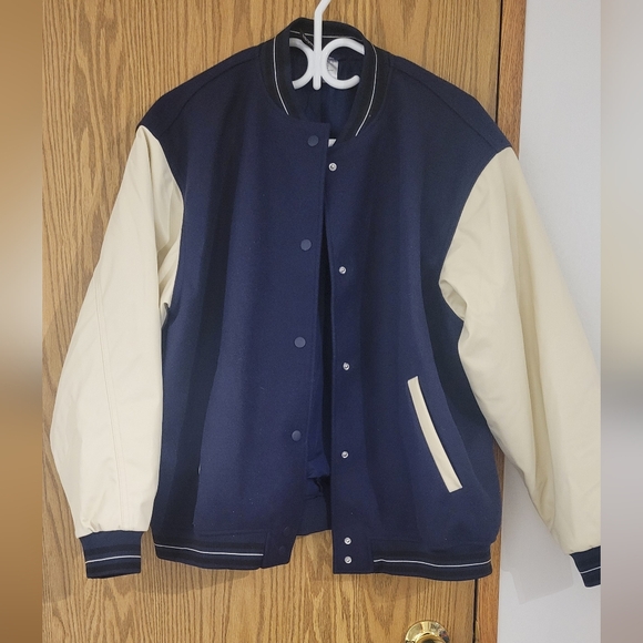 H&M Baseball Jacket - Picture 6 of 6